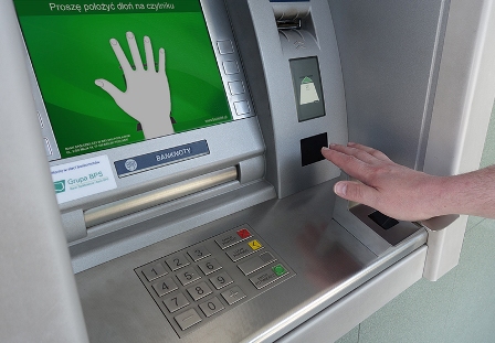 Bankomat w technologii biometrycznej - szybko, wygodnie i bezpiecznie.